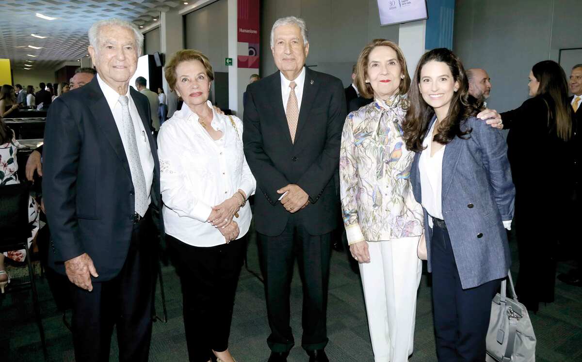 Daniel Cárdenas, Gracia Ceballos, David Noel Ramírez, Maca Margáin de Ramírez y Alexandra Zapata