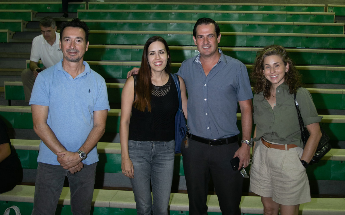 Juan Tarno, Katia de Vargas, Alejandro Vargas y Elena Méndez / Foto: Roberto Alvarado
