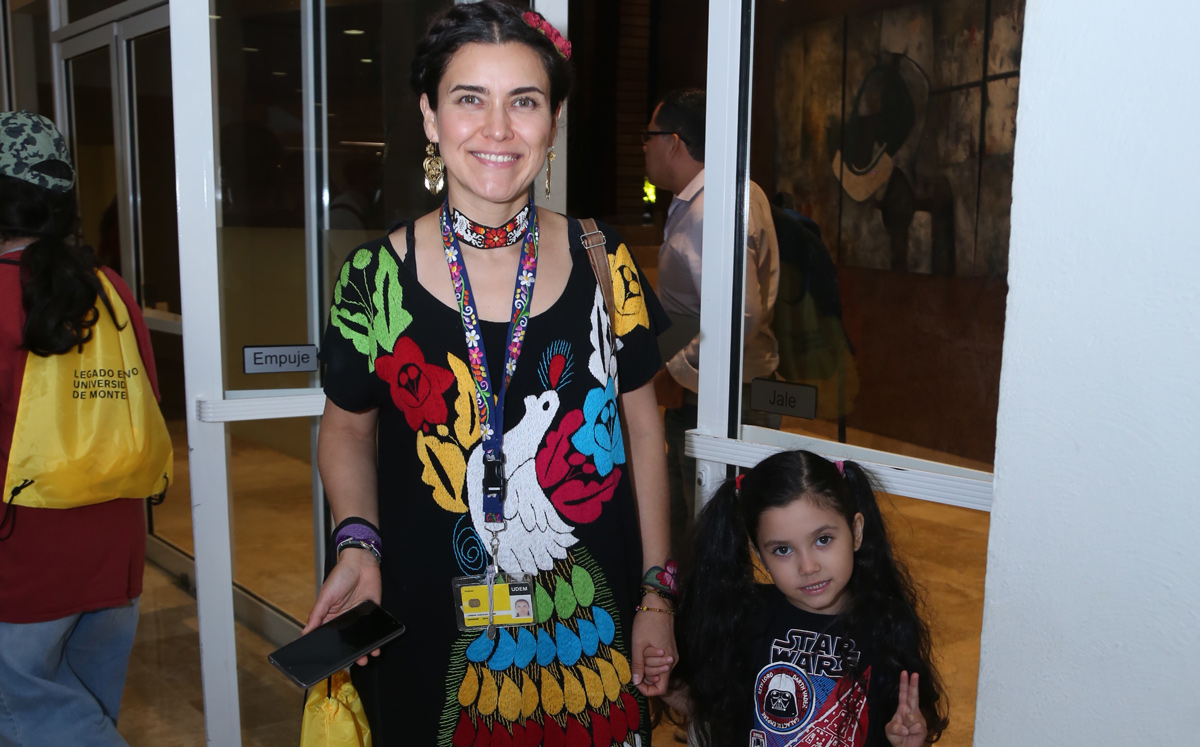 Lorena Canales y Frida María Zapata / Foto: Roberto Alvarado