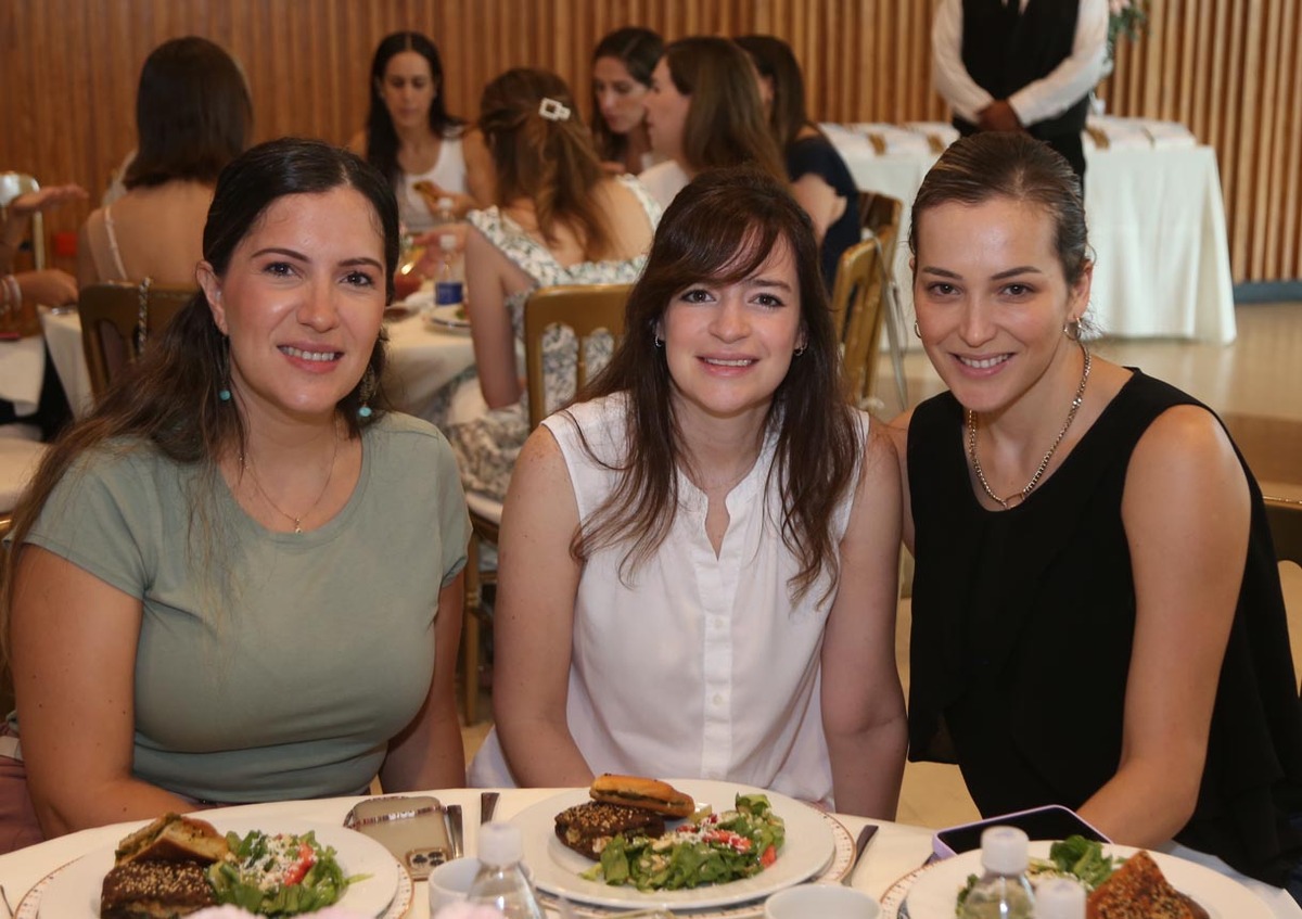 Lorena Canales, Mónica Prieto y Lucil del Bosque