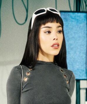 Danna muestra cómo estilizar un corte inesperado de flequillo (Instagram)