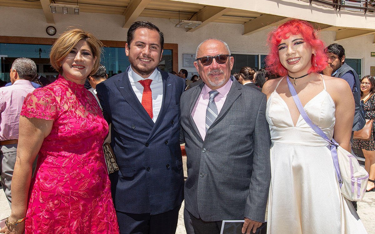 Esperanza Ruiz, Gustavo Ruiz, Julio García y Samanta García