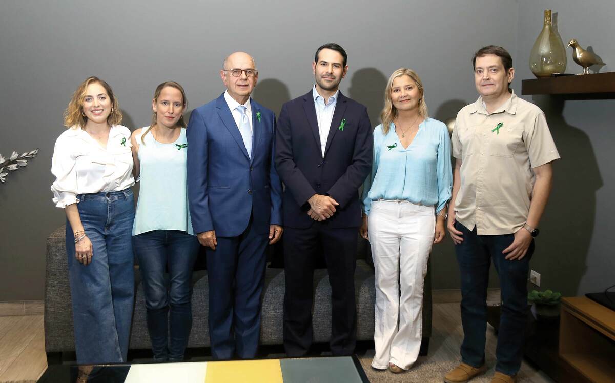 Ana Lourdes Silva, Maricarmen González, Dr. Alejandro Valdés Cepeda, Dr. Alejandro Valdés Canales, Patricia Palomino y Jorge Alberto Morales