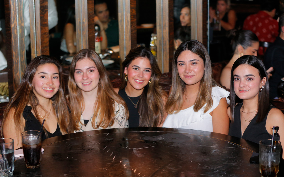 Ana Sofía Cantú, Alexandra González, Samantha Yamallel, Pamela Castillo y Fabiana Granados / Foto: Staff Chic