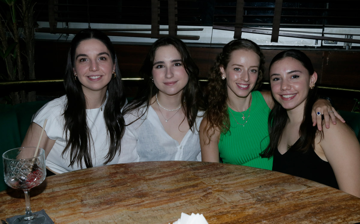 Andrea De la Garza, Paola Alanís, Karina Cantú y Maryfer Treviño / Foto: Staff Chic