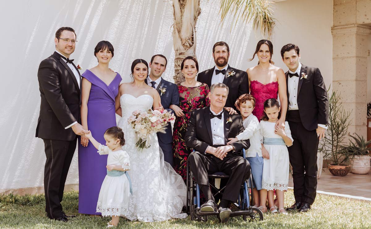 Familia del novio. Alfredo, Cristy, Sofía, Juan Pablo, Frida, Donaciano, Miriam, Santiago, Ana LucÍa, Donaciano, Don y Majo