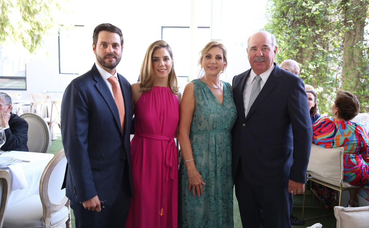 José Luis, Cristina, Cala y José Luis