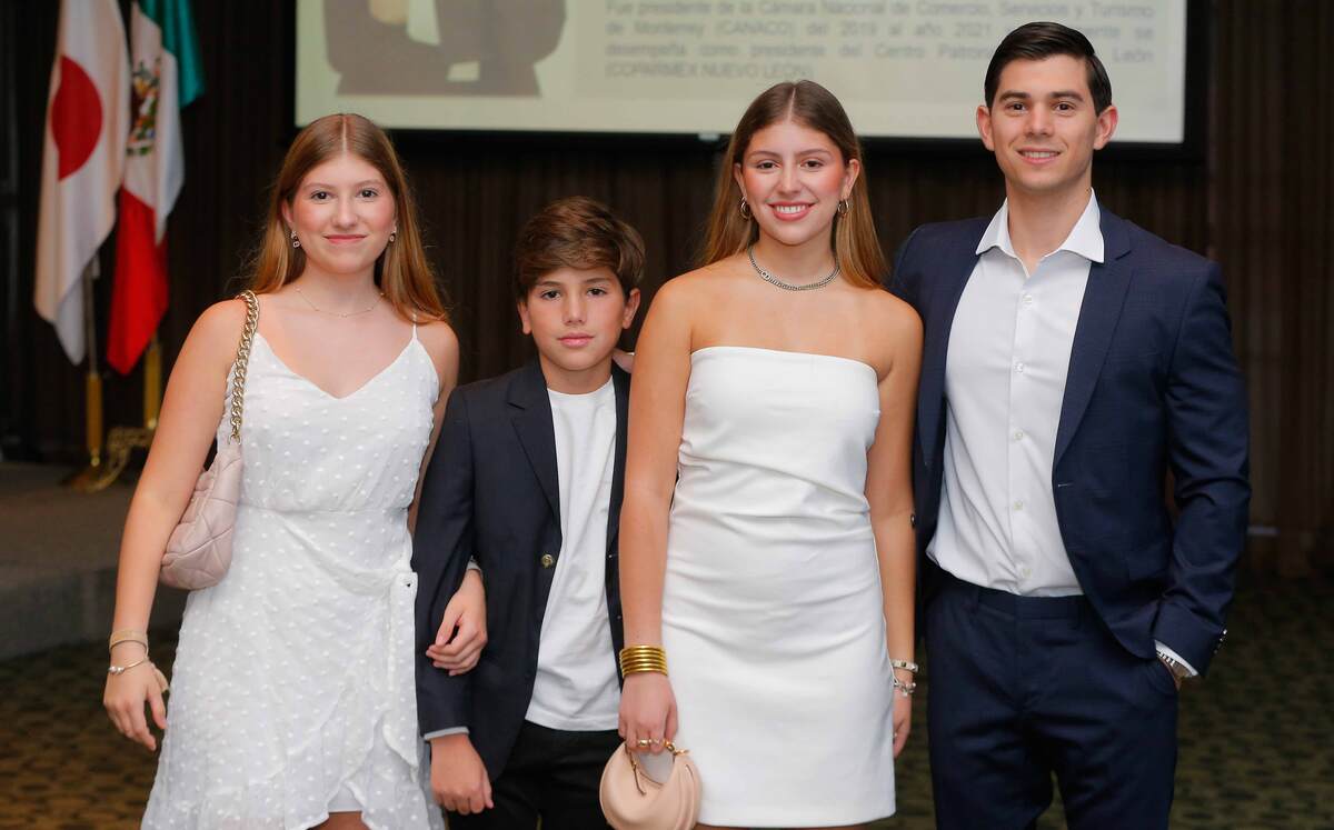 María Chapa, Gabriel Chapa, Raquel Chapa y Javier Aldape