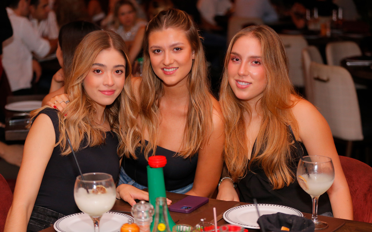 Mariana Charvel, Miranda Ramón y Andrea Mendel / Foto: Staff Chic