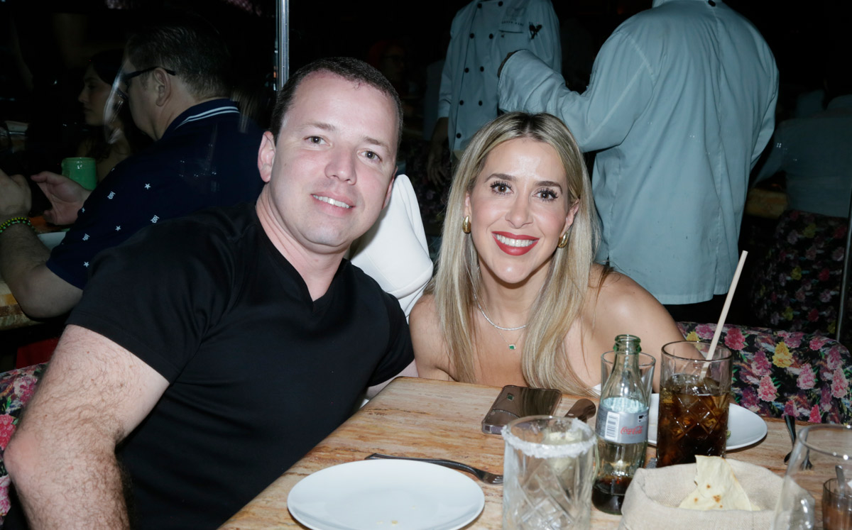 Ricardo Garza y Michelle Santos / Foto: Staff Chic
