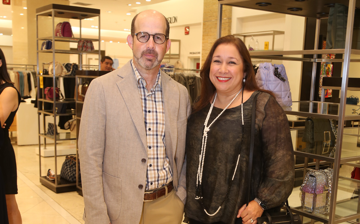 Stefan Fernández y Lucy Taha de Fernández / Foto: Roberto Alvarado