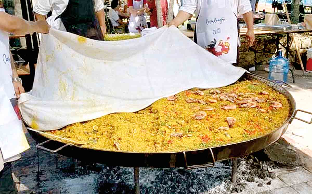 PAELLA GIGANTE