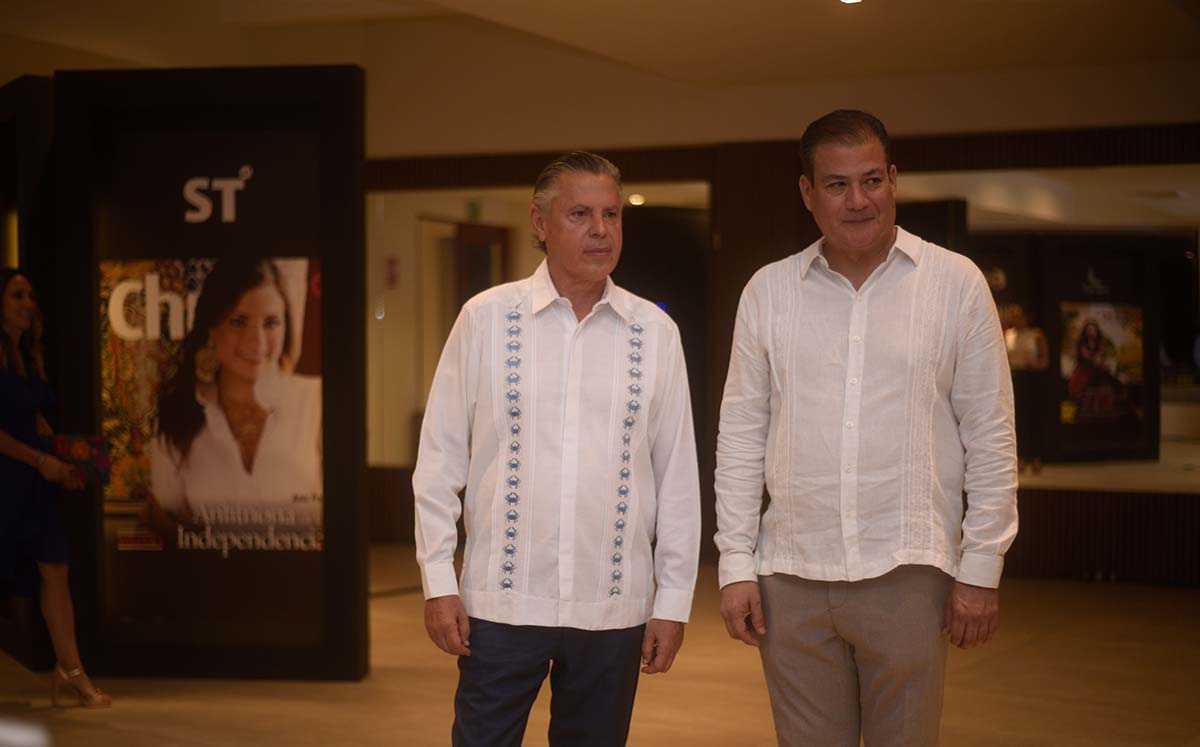 JESÚS NADER Y JORGE AVIÑA felices de ser parte del aniversario CHIC