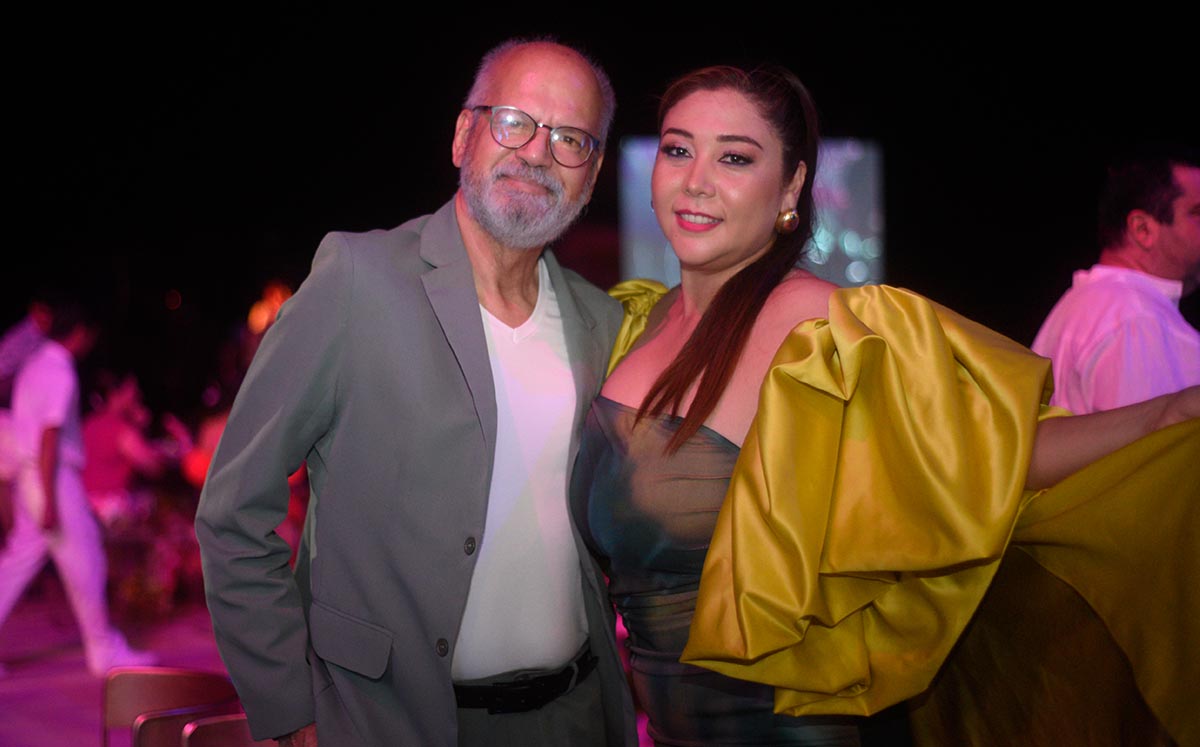 PEDRO RIVERA Y THELMA CASTRO DE RIVERA, lucieron sus mejores outfits en nuestro aniversario