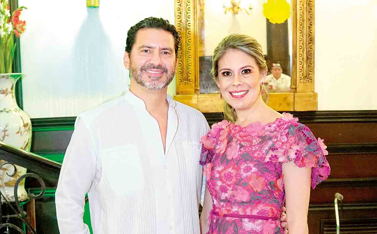 GUSTAVO GONZÁLEZ y BLANCA ZAMORA disfrutaron del evento de independencia