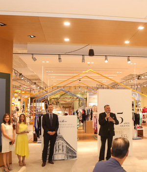 Ceremonia de inauguración con directivos de El Palacio de Hierro / Foto: Roberto Alvarado
