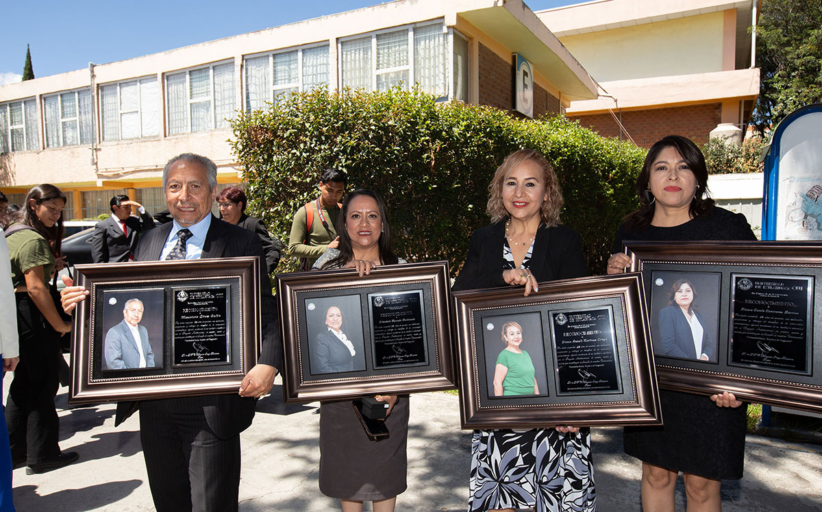Mauricio Díaz, Elizabeth Mercado, Blanca Martínez y Blanca Contreras