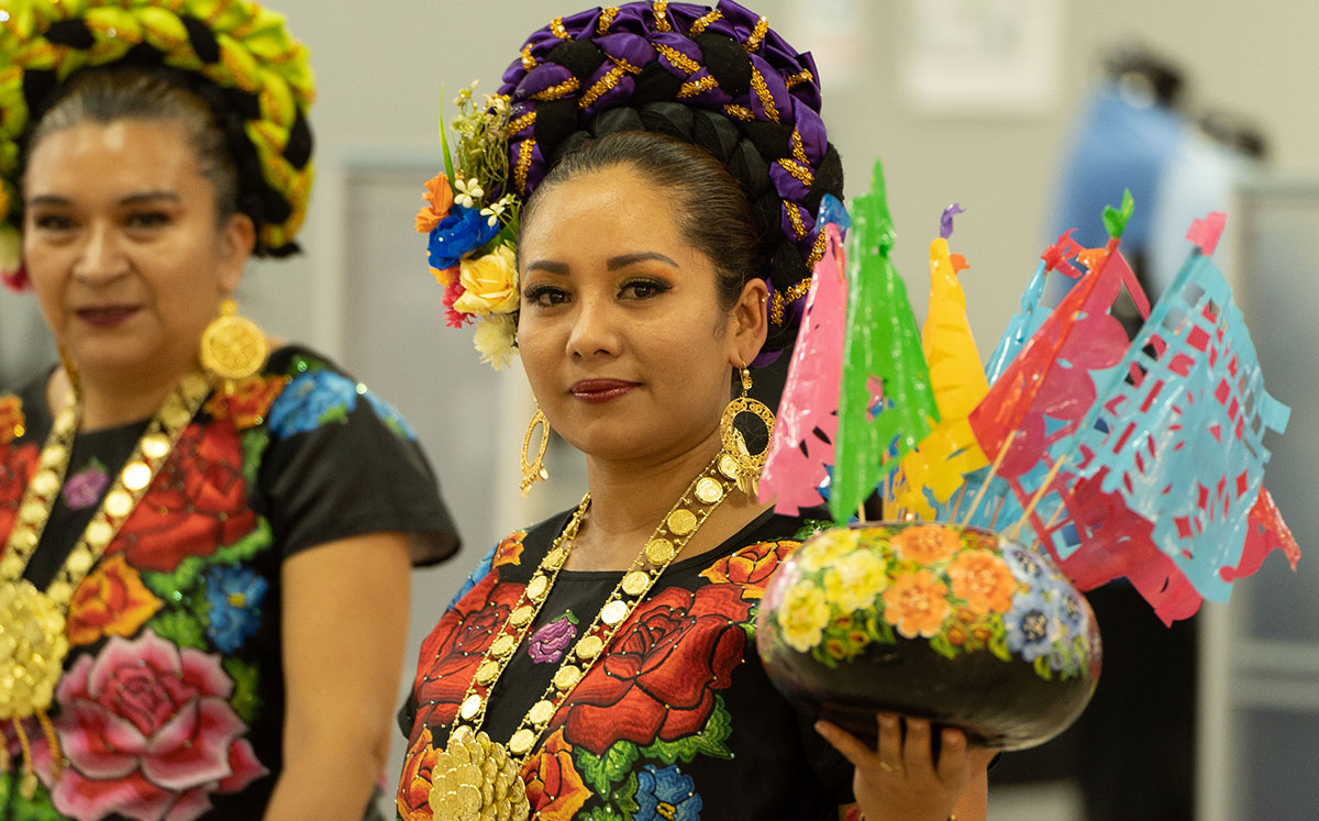 Festejan la cultura mexicana con bailes típicos