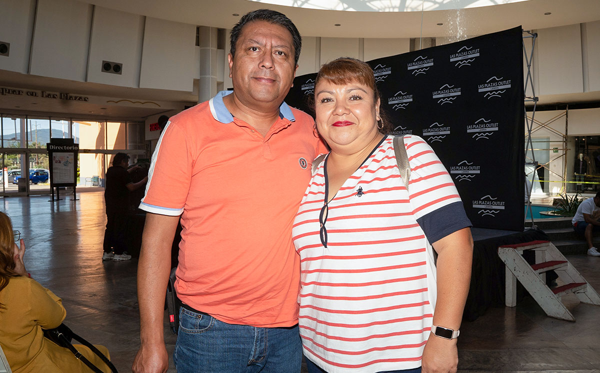 Octavio Reyes y Erika Ruiz