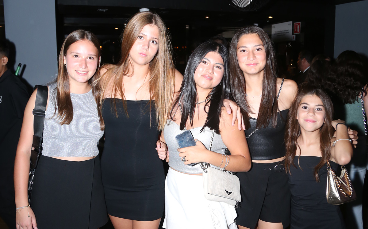 Andrea Dieck, Seinna Sreeves, Romina Peña, Daniela Ayala e Isabella Ruiz / Foto: Roberto Alvarado