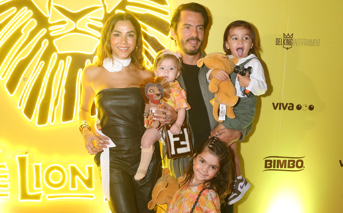 Connie Dávalos y Miguel Tame junto a sus hijos Alessa, Leonel y Sienna Tame / Foto: Roberto Alvarado
