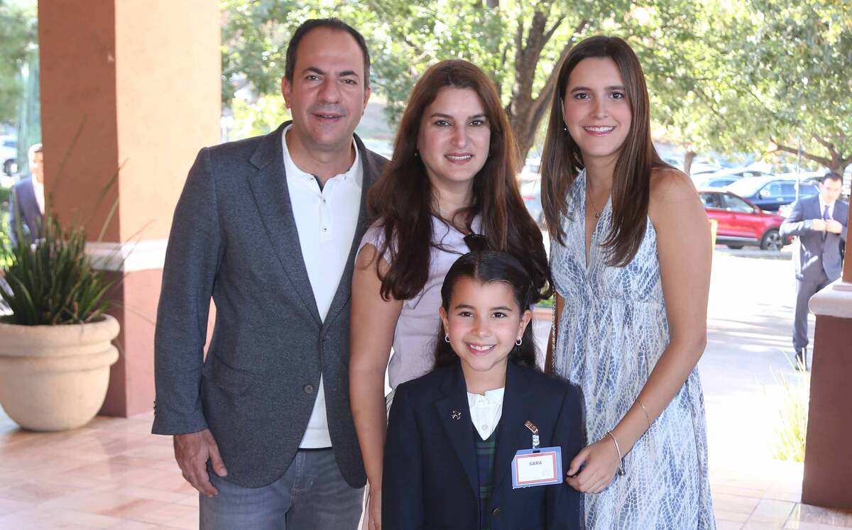 David Hadjópulos, Susette González de Hadjópulos, Sara Hadjópulos y Mariajosé Hadjópulos