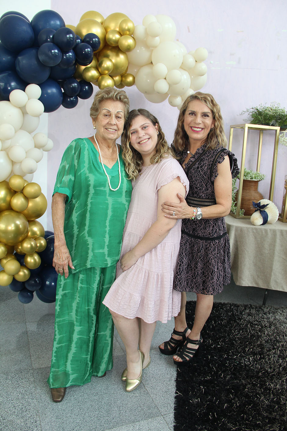 Eu Beltrán, Yana González y Esmeralda Castañeda.