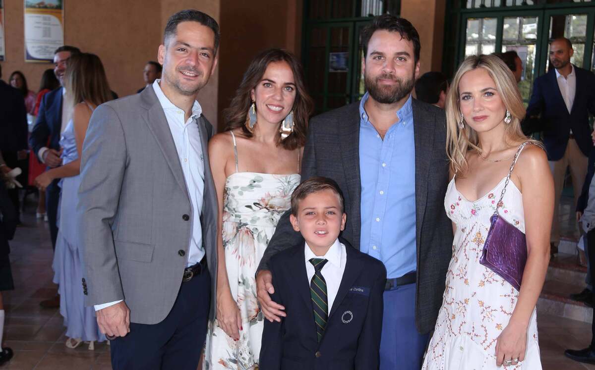 Federico Seyffert, Daniela Reyes, Roberto Reyes, Priscila Cortinas y Roberto Reyes