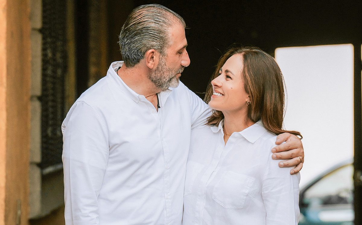 Carlos De La Peña junto a su esposa Mónica