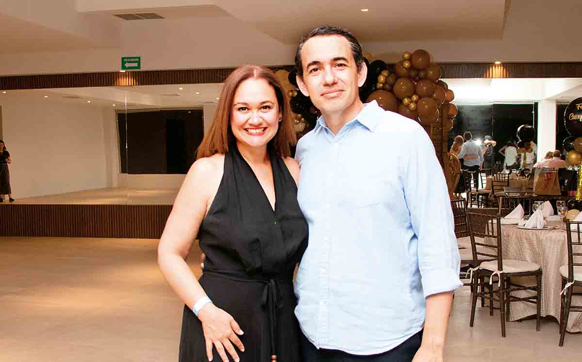 ELIZABETH MAYER Y JORGE CHARLES