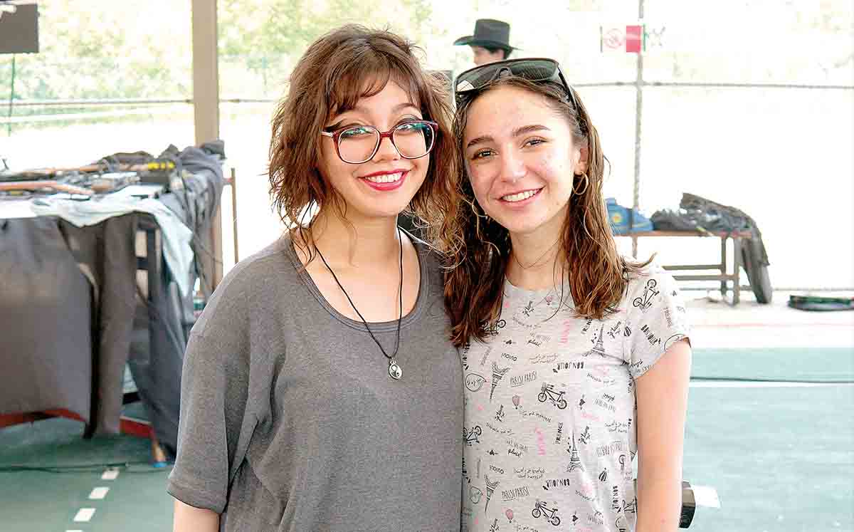 EMMA MOLAR Y ANA RAMOS en el festejo del 53 aniversario de la UNE