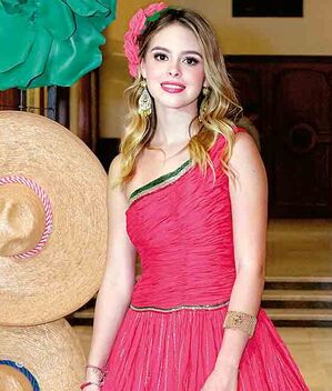 MIRANDA GONZÁLEZ, reina del Casino Tampiqueño lució un hermoso traje de china poblana estilizado