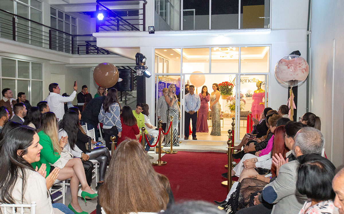 Pasarela en Antonella