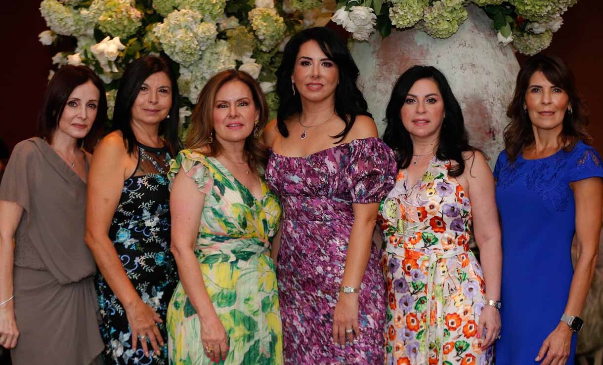 Gaby Abramo, Sandra Lozano, Alejandra Cadena, Mily Batarse, Gabriela Cadena y Sofía Hernández