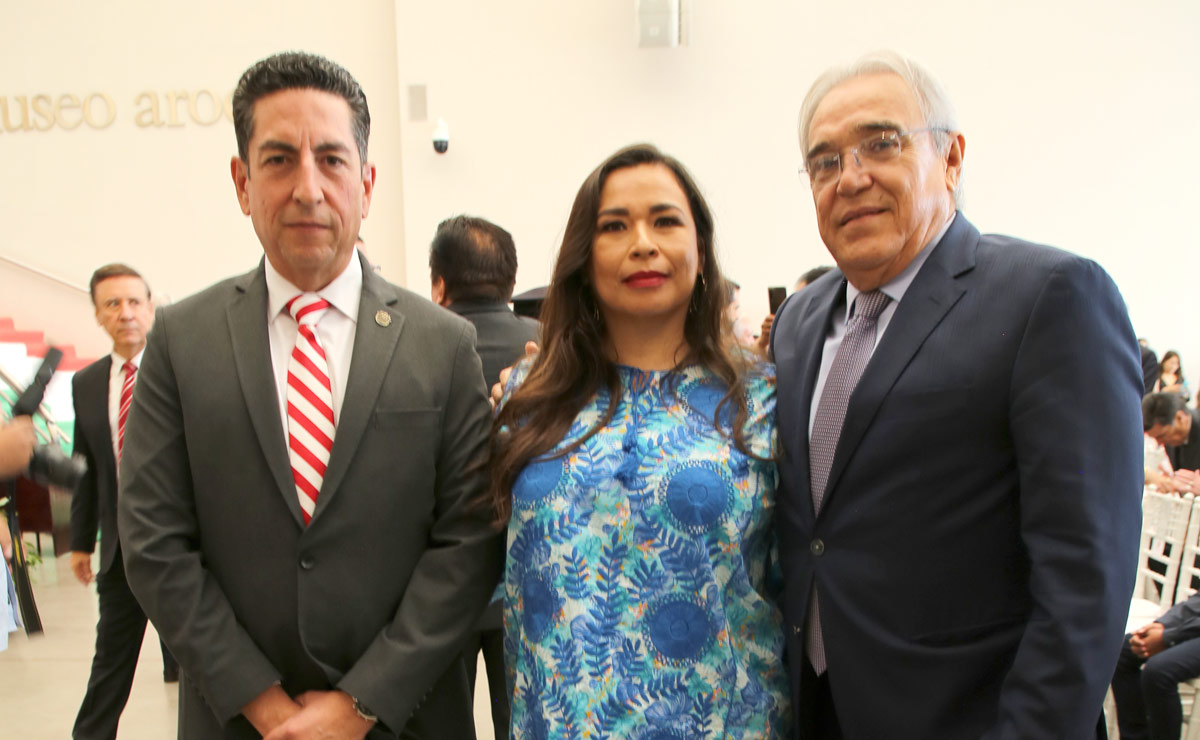 Carlos, Alma y Manuel