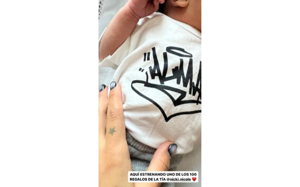 Cazzu y Christian Nodal: Hija recibe inimaginable cantidad de regalos (Instastories)