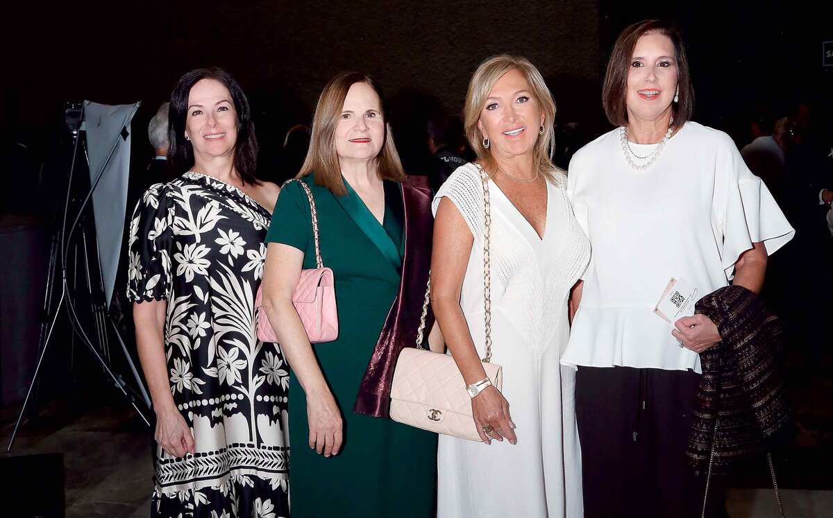 Claudia Morales, Selina Lankenau, Maye Olivares de Ortiz y Gaby Jaime de Barrera