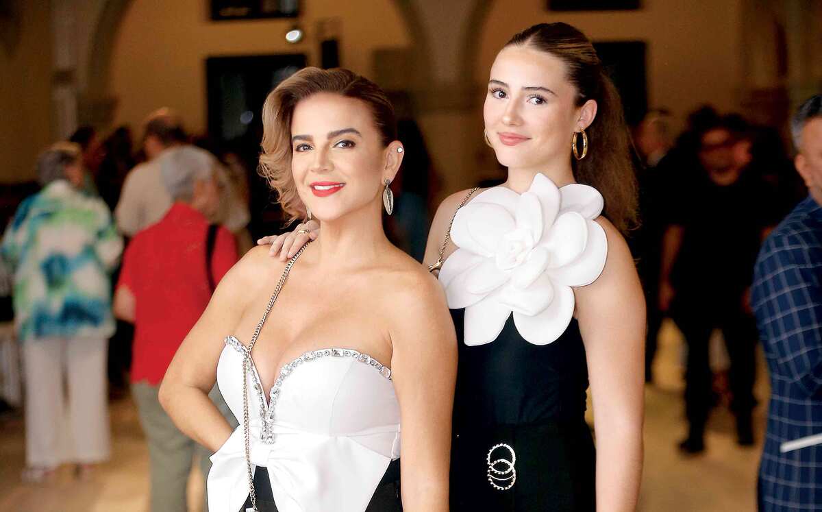 Elsa Burgos y Elsa Siller