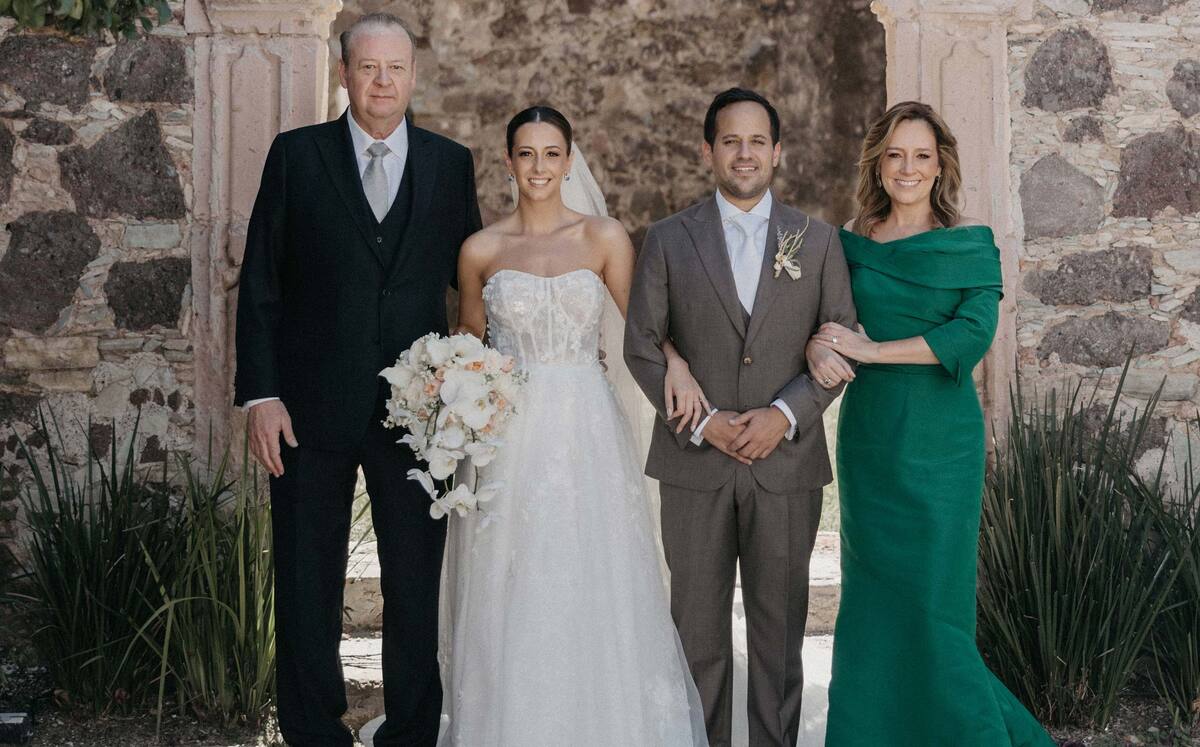 Papás de la novia. Maricarmen Martínez de Ortiz y Luis David Ortiz