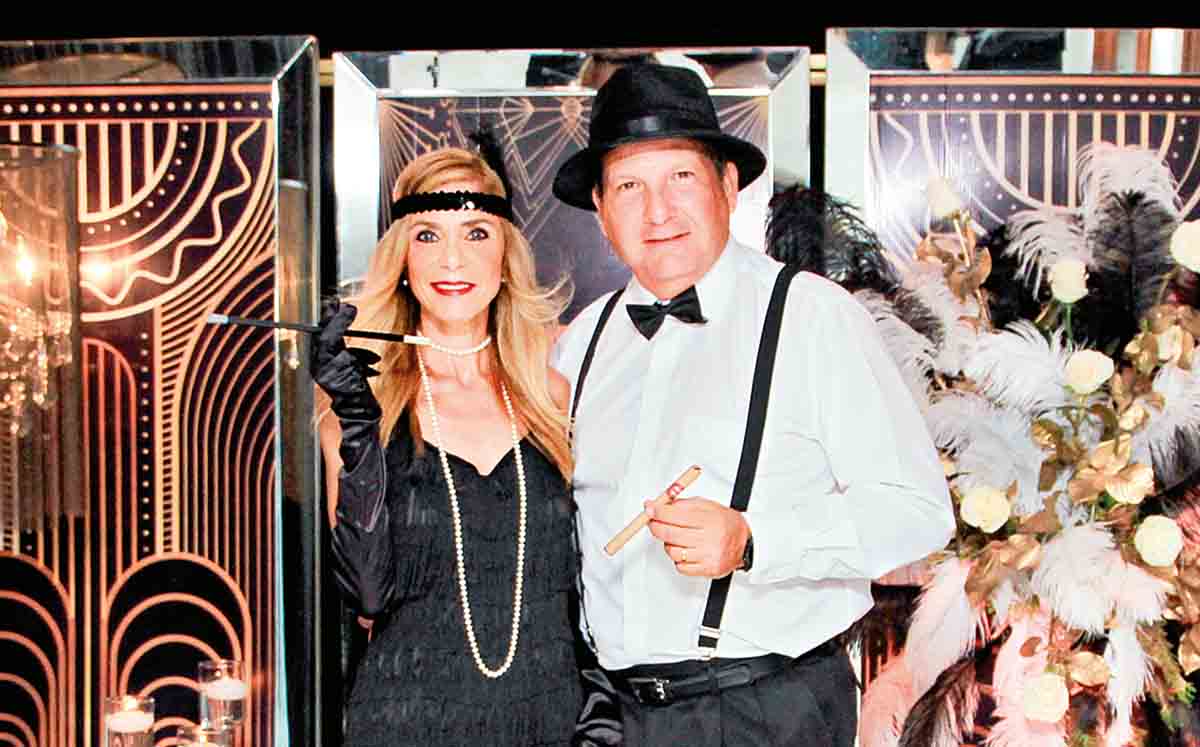 CLAUDIA FERES Y SERGIO GARCÍA  con sus mejores outfits de Gran Gatsby