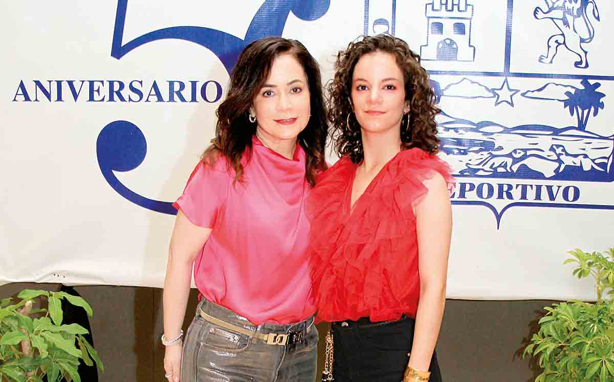 ANA MARY ROMO Y ANA MARY MARTÍNEZ en el marco del 50 aniversario del Deportivo Español, celebraron la premiación del Torneo Covadonga