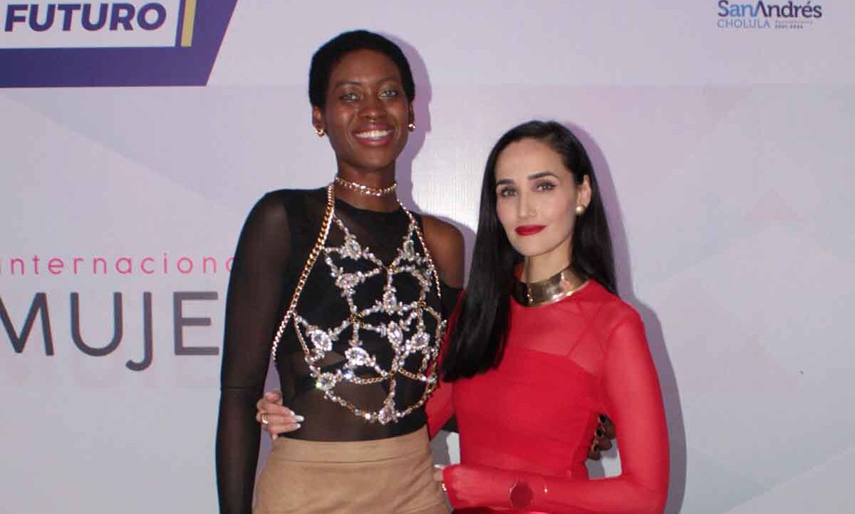 Paulina Loya  y Flora Sylvestre
