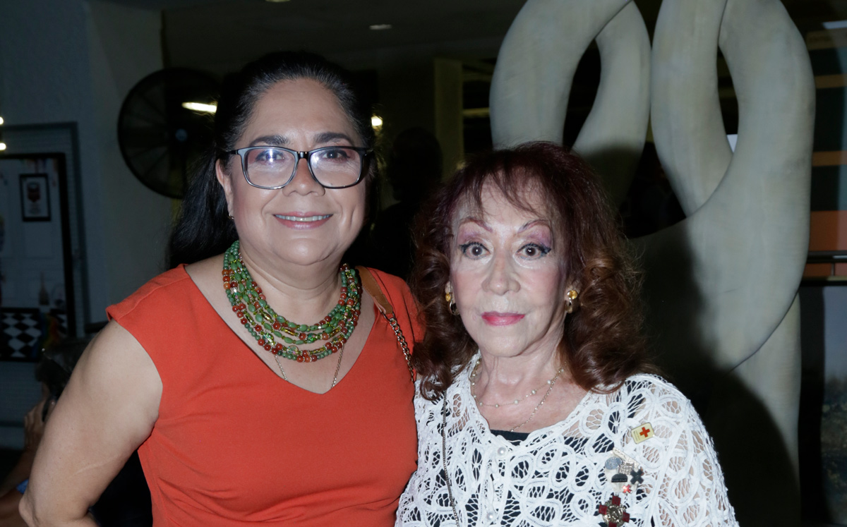 Diana Terrazas y Gloria Correa / Foto: Omar Valdez