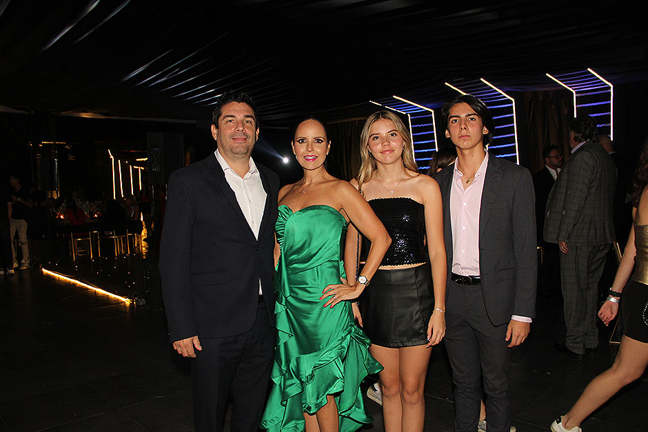 Gilberto González, Fabiola Azpeitia, Marijó González y Santiago Padilla