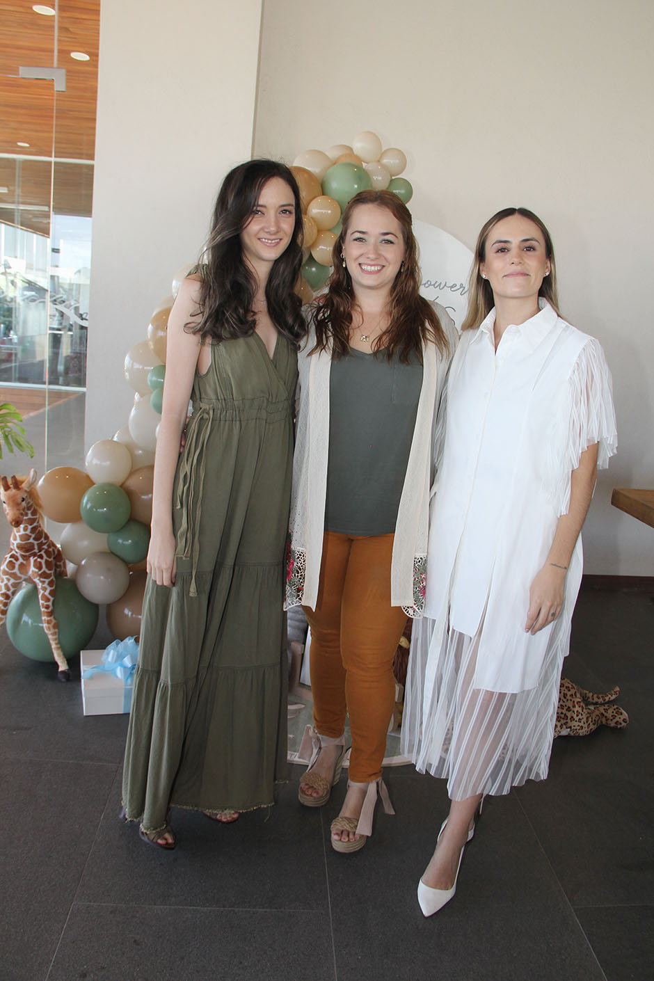 Maly Gallo, Ana Luisa García y Claudia García