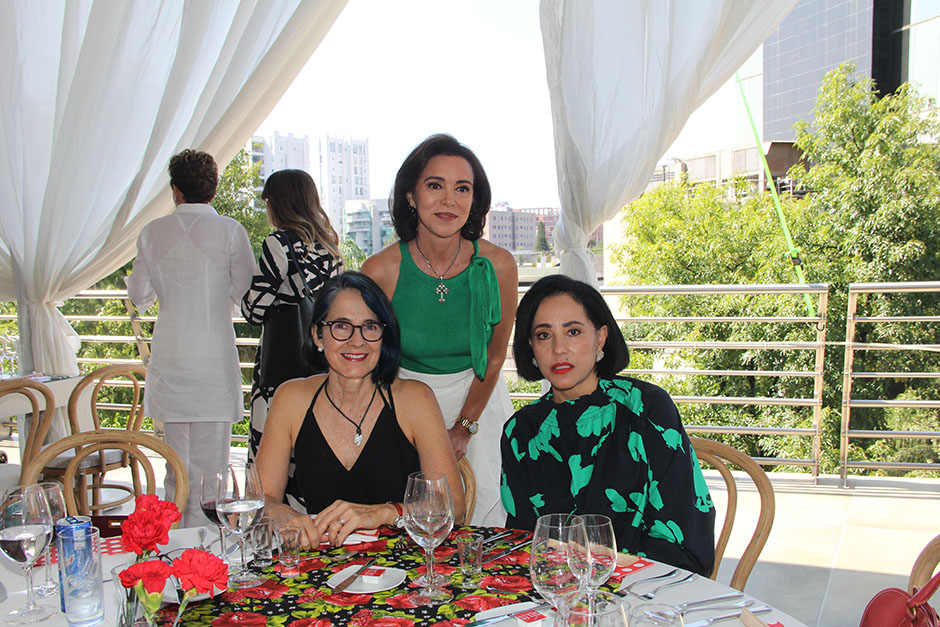 Mónica Vértiz, María Elena de Zulueta y Maritza Vázquez.