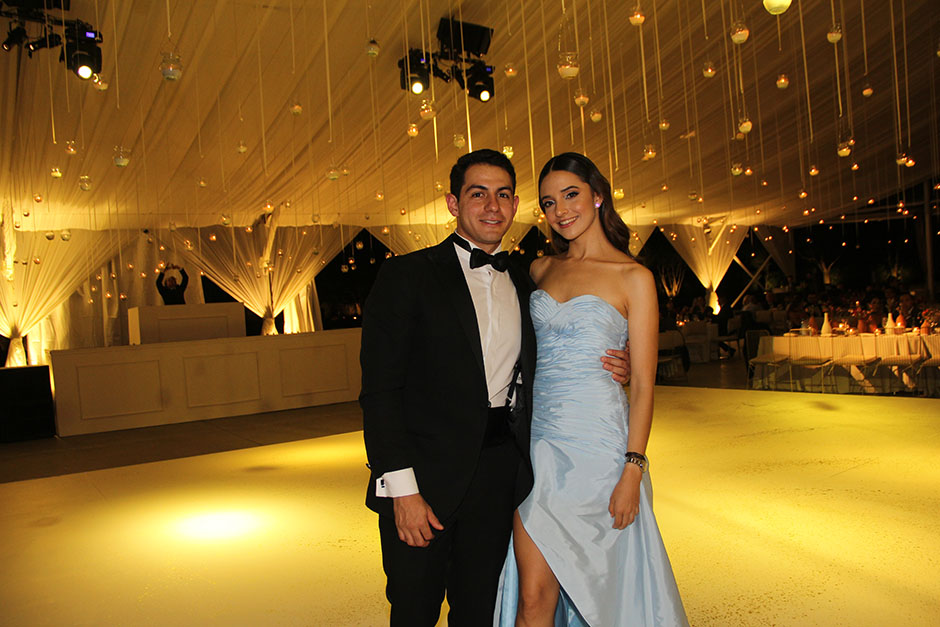 05 Santiago Orendain Castañeda y Scarlette Robledo