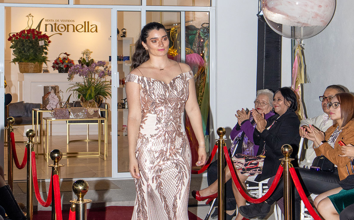 Pasarela Antonella