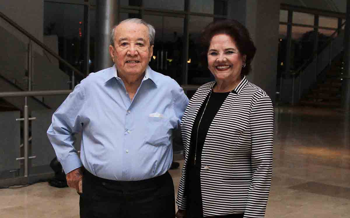 Asistentes del evento disfrutaron de la inauguración del busto de Gilda Appedole