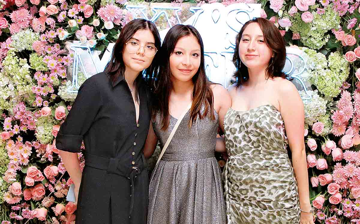 ROMINA GARCÍA, ALESSANDRA MALDONADO Y ELISA CAMACHO con sus mejores outfits en los XV años de Maryfer Pérez en el Deportivo Español